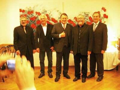 Franz Weiß Vernissage mit EU Abgeordneten Dr. Paul Rübig, HTL Galerie